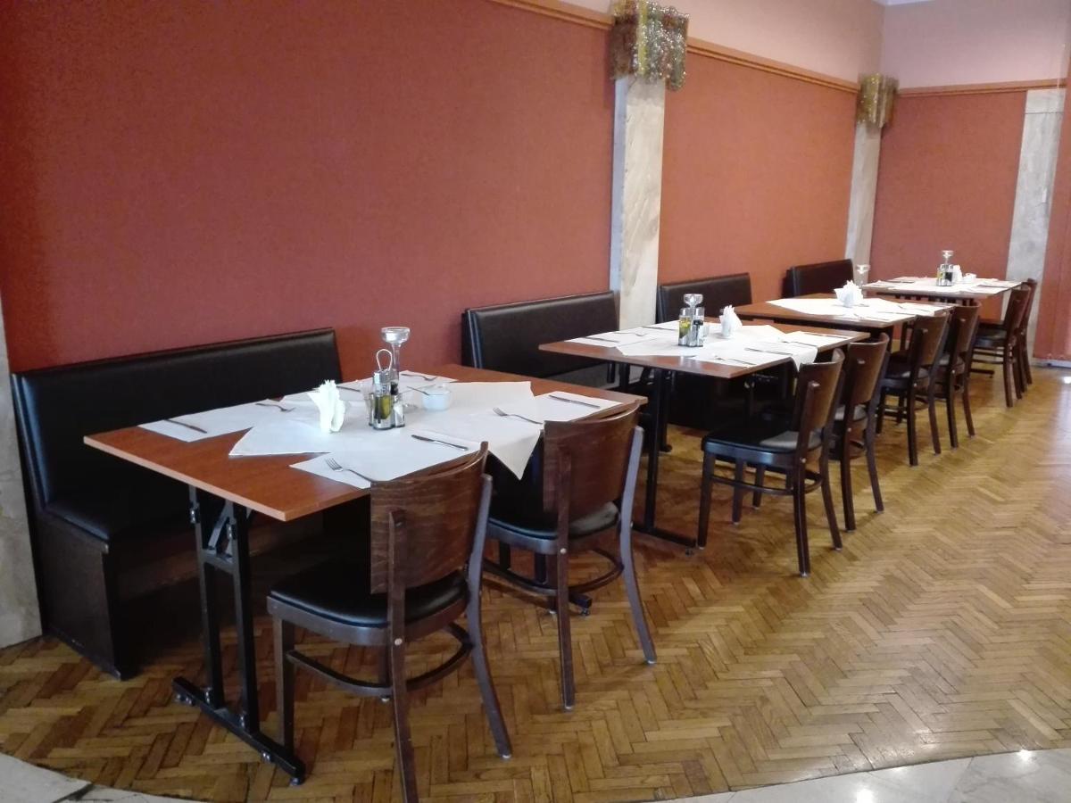Hotel Festival Opole Esterno foto
